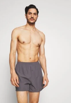 Pier One 5 Pack - Boxershort - Black/Grey/Red 12 Pier One 5 Pack - Boxershort - Black/Grey/Red -Mode Herenkleding Winkel 12c7a3e37ad04c92934d73a587d9fa70