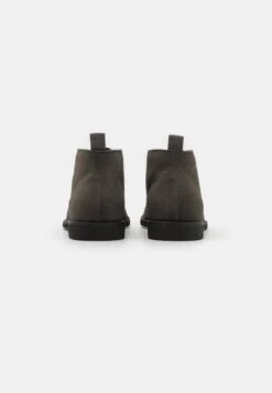 Pier One Unisex - Sportieve Veterschoenen - Grey 10 Pier One Unisex - Sportieve Veterschoenen - Grey -Mode Herenkleding Winkel 1a69c3b5a7ed49d2869b1ff1aeeb8355