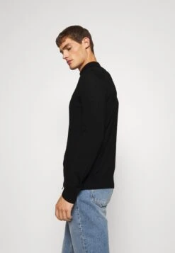 Emporio Armani Cardigan - Vest - Nero 12 Emporio Armani Cardigan - Vest - Nero -Mode Herenkleding Winkel 267f825ed09d46fbb300a4f6561e8e7d