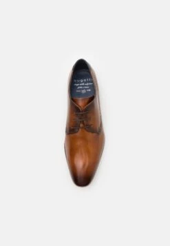 Bugatti Morino - Veterschoenen - Cognac 11 Bugatti Morino - Veterschoenen - Cognac -Mode Herenkleding Winkel 2c4015fffa7f4eeeb57c4f0449842000
