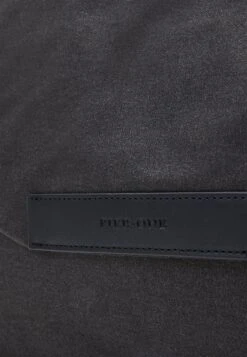 Pier One Schoudertas - Black 11 Pier One Schoudertas - Black -Mode Herenkleding Winkel 350f8e778dcf46268b5d31283848cea8