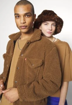 YOURTURN 3Pack Unisex - T-Shirt Basic - Light Green/Lilac/Light Brown 15 YOURTURN 3Pack Unisex - T-Shirt Basic - Light Green/Lilac/Light Brown -Mode Herenkleding Winkel 376c0de2411d41378982c38f7242bbaf