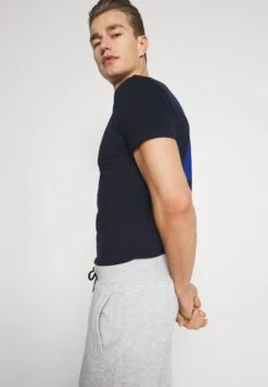 Pier One 2 Pack - Shorts - Mottled Light Grey/Dark Blue 14 Pier One 2 Pack - Shorts - Mottled Light Grey/Dark Blue -Mode Herenkleding Winkel 380539021590444ba0d9f275a672b5df