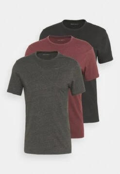 Pier One 3 Pack - T-Shirt Basic - Black/Mottled Dark Grey/Bordeaux 16 Pier One 3 Pack - T-Shirt Basic - Black/Mottled Dark Grey/Bordeaux -Mode Herenkleding Winkel 3a3d359b577841e6a576172d8b53126f