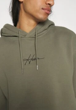 Hollister Co. Summer Icon Unisex - Hoodie - Olive 13 Hollister Co. Summer Icon Unisex - Hoodie - Olive -Mode Herenkleding Winkel 3b0b2903027e444eaa59c46868ff83b0