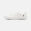 Pier One Unisex - Sneakers Laag - White 2 Pier One Unisex - Sneakers Laag - White -Mode Herenkleding Winkel 4d5a85fb07034b32bc3535edb39c8bc0