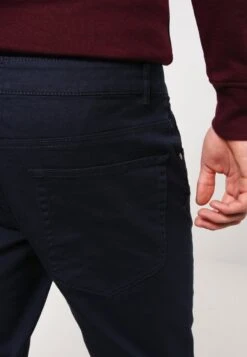 Pier One Broek - Dark Blue 12 Pier One Broek - Dark Blue -Mode Herenkleding Winkel 4d84639e404a4ad287d720ef0ed6b2ba