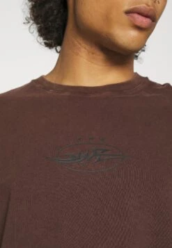 YOURTURN Unisex - T-Shirt Print - Dark Brown 13 YOURTURN Unisex - T-Shirt Print - Dark Brown -Mode Herenkleding Winkel 74761be360f54e53ba8cda4b165c879f