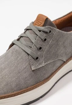 Skechers Moreno - Sneakers Laag - Taupe -Mode Herenkleding Winkel 804e7df7e19a4aada0902a8eeb114807