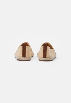 Pier One Rena Espadrille Unisex - Espadrilles - Beige 10 Pier One Rena Espadrille Unisex - Espadrilles - Beige -Mode Herenkleding Winkel 8310eea23d7d45459447954d543b0c0d