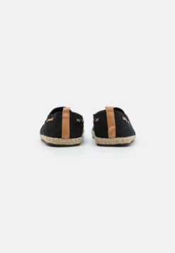 Pier One Espadrilles - Black 10 Pier One Espadrilles - Black -Mode Herenkleding Winkel 93956be1d89c4c879aef60fde003ab72