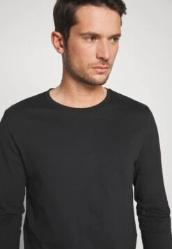 Pier One 2 Pack - Longsleeve - White/Black -Mode Herenkleding Winkel abe5f01df1c144a5b727bffa4e9f9909