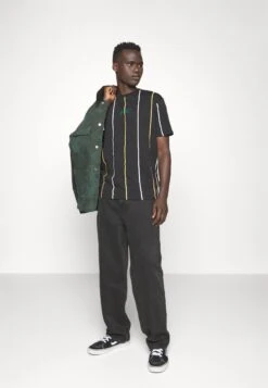 YOURTURN Unisex - T-Shirt Print - Black/White -Mode Herenkleding Winkel ae6974bac6e94fb098f2859524f1d8b3