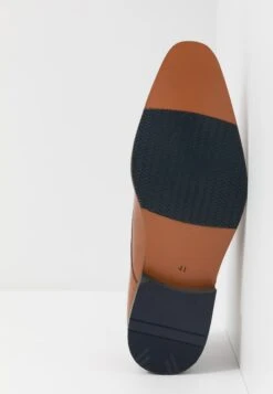 Pier One Leather - Instappers - Cognac -Mode Herenkleding Winkel b33620ba8ab547529ee32df8e71ecc15