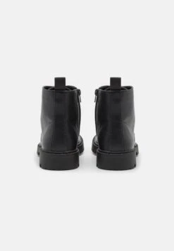Pier One Unisex - Veterboots - Black 10 Pier One Unisex - Veterboots - Black -Mode Herenkleding Winkel b4bba21c5c5045809f9f89fdc8738ce6
