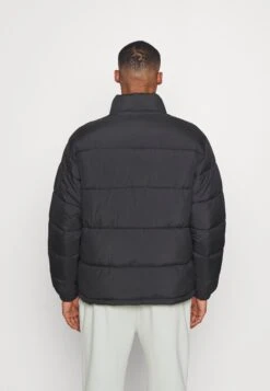 YOURTURN Oversize Puffer Jacket Unisex- Winterjas - Black -Mode Herenkleding Winkel b57499cc4ae34e7f9e98987799f2440f