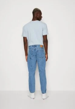 Redefined Rebel Kyoto - Relaxed Fit Jeans - Mid Blue -Mode Herenkleding Winkel b6500c6f00304540b967423306618b51