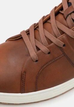 Pier One Sneakers Hoog - Cognac -Mode Herenkleding Winkel b72c2c26a41d4606a44be9f2efeae0dc