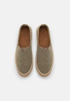 Pier One Espadrilles - Brown -Mode Herenkleding Winkel b8b6a1b5c8f4462e91558b6bd6046520