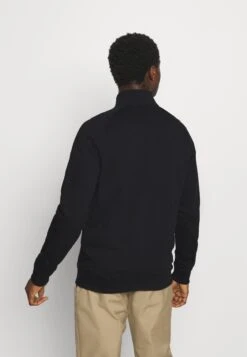 Farah Jim 1/4 Zip - Sweater - Black 12 Farah Jim 1/4 Zip - Sweater - Black -Mode Herenkleding Winkel bd374d525def490fb5971ab1ed6d9da2