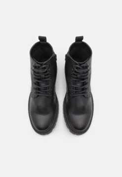 Pier One Unisex - Veterboots - Black 11 Pier One Unisex - Veterboots - Black -Mode Herenkleding Winkel be294022a8fa4b439a852bd7c70d8bb6
