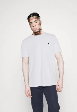 Pier One 3 Pack - T-Shirt Basic - White/Dark Blue/Blue 14 Pier One 3 Pack - T-Shirt Basic - White/Dark Blue/Blue -Mode Herenkleding Winkel c861a69cfb1e4a6fafbf2b097bf177a2