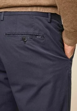 Hackett London Super Lw - Chino - Navy Blazer 11 Hackett London Super Lw - Chino - Navy Blazer -Mode Herenkleding Winkel cfef8cfd75864b1b88e92bd6eb5e18a2