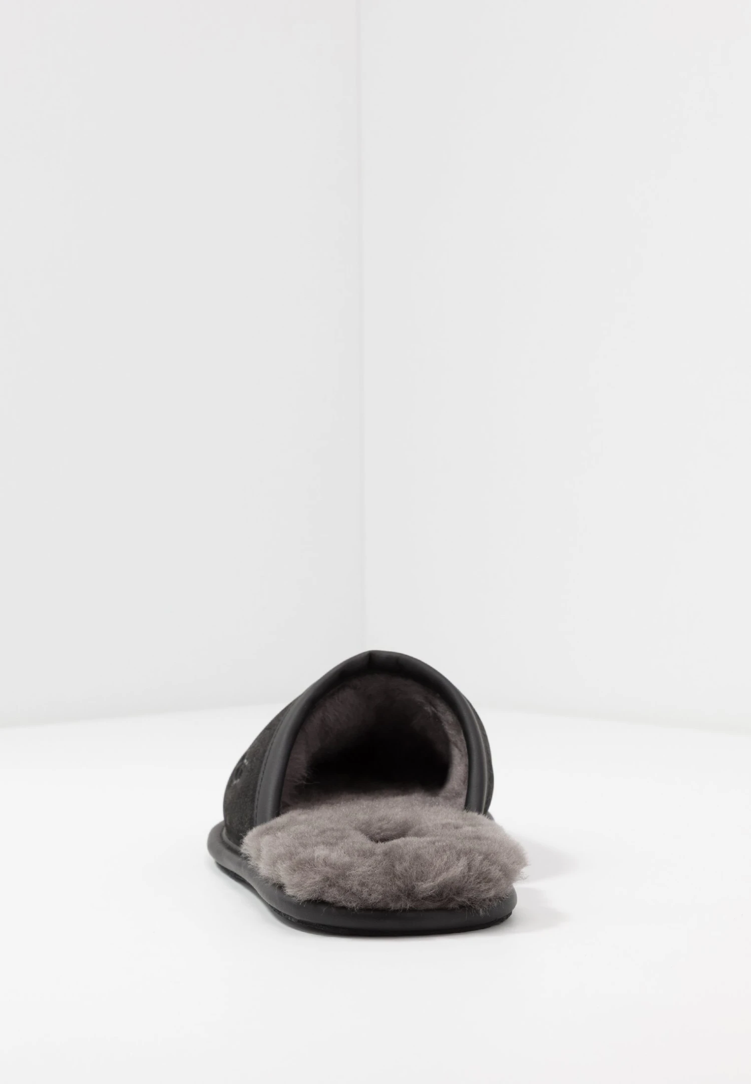 Ugg Scuff - Pantoffels - Black 6 Ugg Scuff - Pantoffels - Black - Afbeelding 4