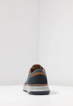 Skechers Moreno - Sneakers Laag - Navy 11 Skechers Moreno - Sneakers Laag - Navy -Mode Herenkleding Winkel daece2f6bdc74f978162e9606f469fe1