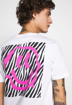 YOURTURN T-Shirt Print - White -Mode Herenkleding Winkel de44298ade9445279e0e49675306d6c1