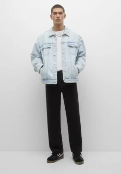 PULL & BEAR Wide - Relaxed Fit Jeans - Black 10 PULL & BEAR Wide - Relaxed Fit Jeans - Black -Mode Herenkleding Winkel deaad8f29aa1417b96a8d97da6eccbb3