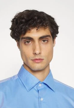 Boss Hank- Zakelijk Overhemd - Light Pastel Blue 11 Boss Hank- Zakelijk Overhemd - Light Pastel Blue -Mode Herenkleding Winkel e58ea85b16e145008d760932497ab86f