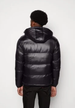 Racer Logo Puffer Jacket - Winterjas - Black -Mode Herenkleding Winkel e78a38b3e4de4a9ba68a9b40dfddf8cd