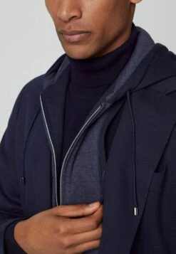 Hackett London Sports W Hooded Bib - Blazer - Navy Blue -Mode Herenkleding Winkel ebf2d88a839a473391c1214250fe81b6