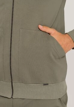 HANRO Natural Living - Sweater Met Rits - Antique Green 11 HANRO Natural Living - Sweater Met Rits - Antique Green -Mode Herenkleding Winkel ef557c15b88a42439409c20e0f01d135