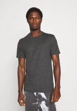 Pier One 3 Pack - T-Shirt Basic - Black/Mottled Dark Grey/Bordeaux 13 Pier One 3 Pack - T-Shirt Basic - Black/Mottled Dark Grey/Bordeaux -Mode Herenkleding Winkel fbb1fa11fda54722bafd9df33f46d342