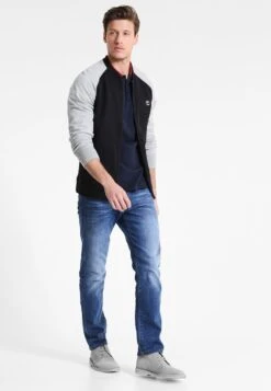 Pier One Straight Leg Jeans - Mid Blue 9 Pier One Straight Leg Jeans - Mid Blue -Mode Herenkleding Winkel fd002322ee7f44b6b1326c1c8aff9872